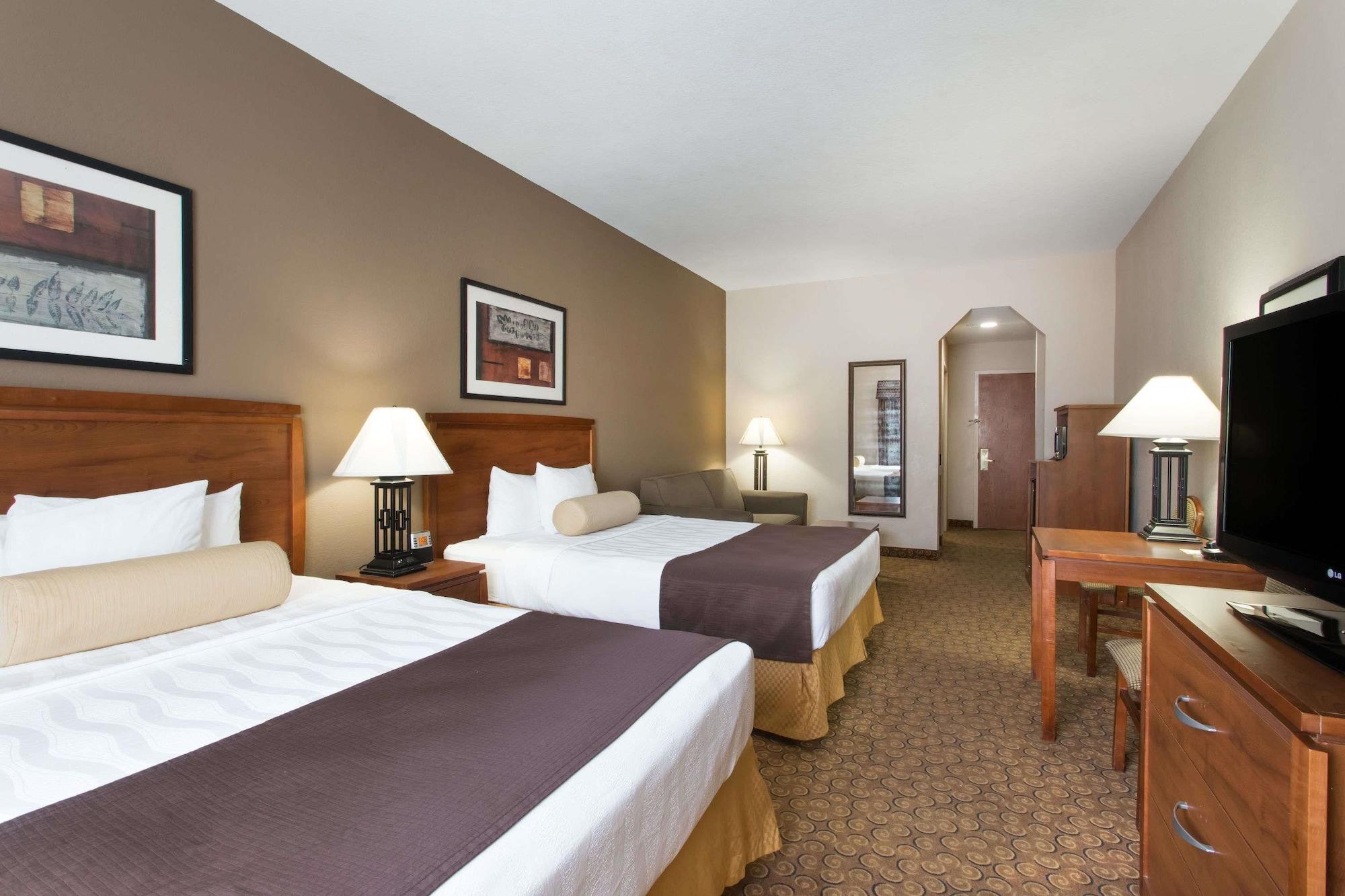 Days Inn & Suites By Wyndham Fort Pierce I-95 Dış mekan fotoğraf